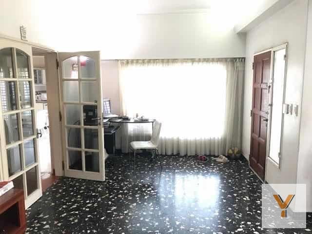 House for Sale - 5 Bedrooms, 3 Bathrooms - Garage - 623 m² - Ituzaingó