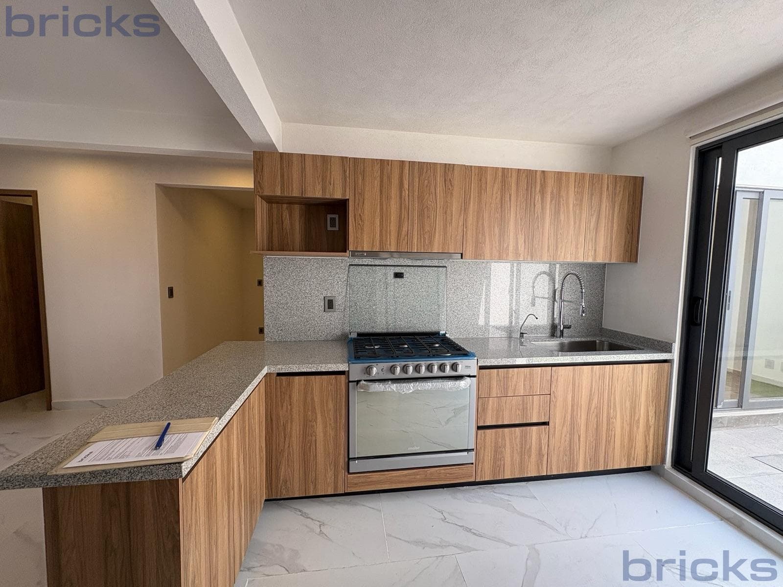 Ground-Floor Apartment for Rent | 2 Bedrooms, Studio, just minutes from Anáhuac, Ziré, Querétaro.