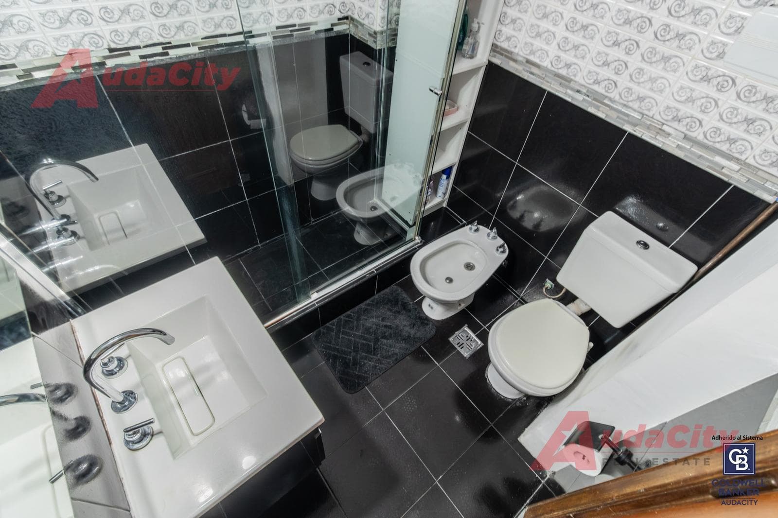 4-ROOM APARTMENT FOR SALE, GROUND FLOOR, WITH INNER COURTYARD, SAN NICOLÁS, BUENOS AIRES CITY