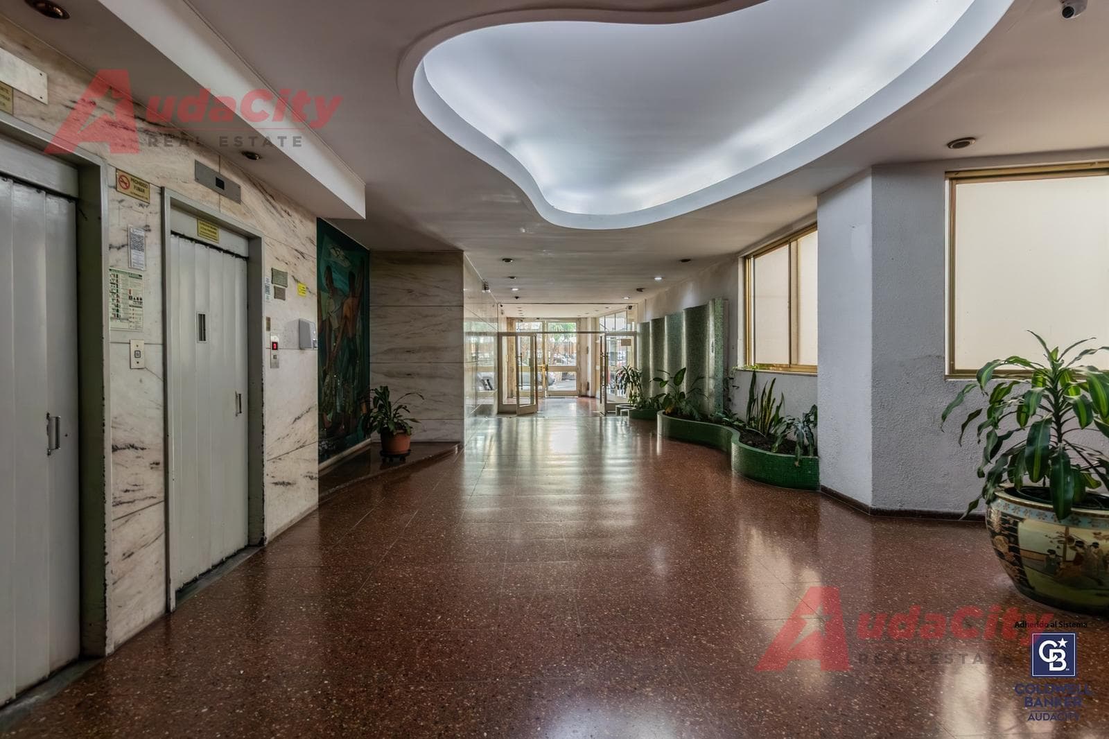 4-ROOM APARTMENT FOR SALE, GROUND FLOOR, WITH INNER COURTYARD, SAN NICOLÁS, BUENOS AIRES CITY