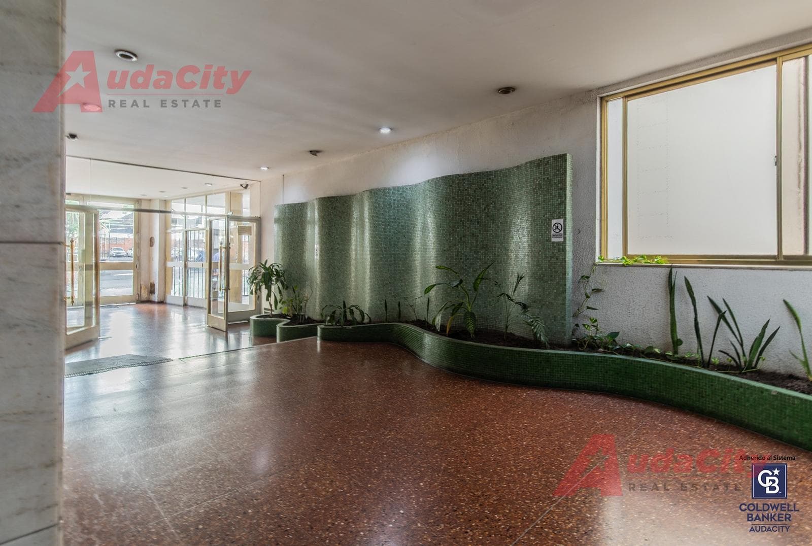 4-ROOM APARTMENT FOR SALE, GROUND FLOOR, WITH INNER COURTYARD, SAN NICOLÁS, BUENOS AIRES CITY