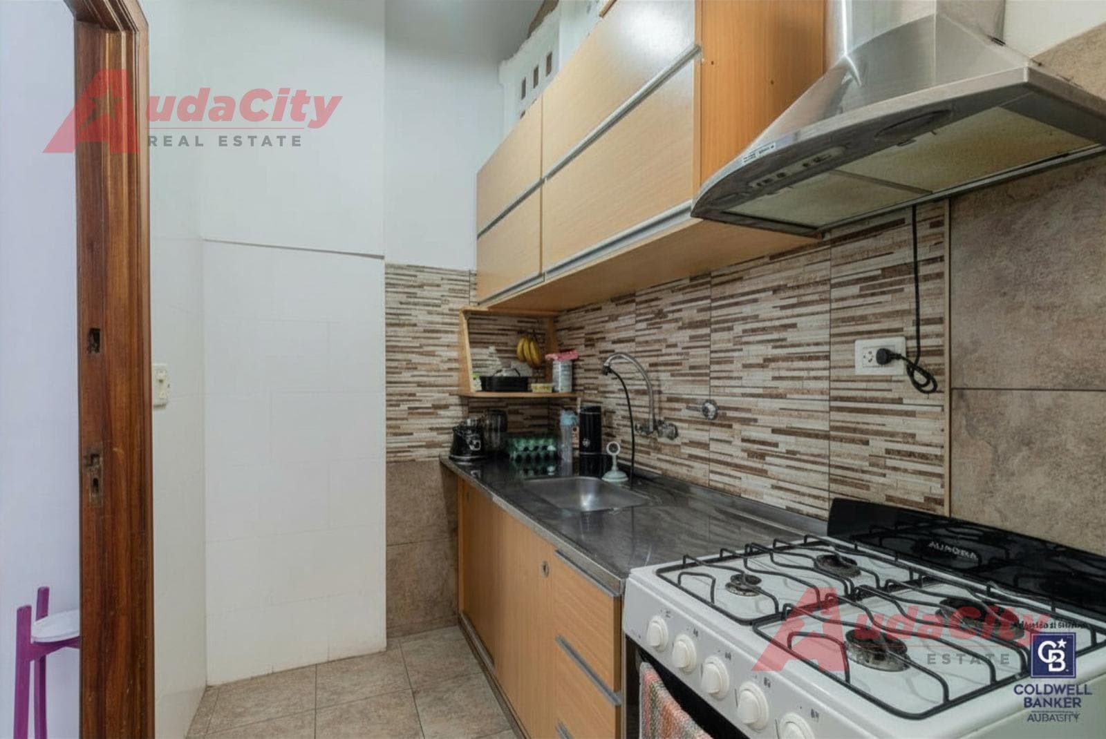 4-ROOM APARTMENT FOR SALE, GROUND FLOOR, WITH INNER COURTYARD, SAN NICOLÁS, BUENOS AIRES CITY