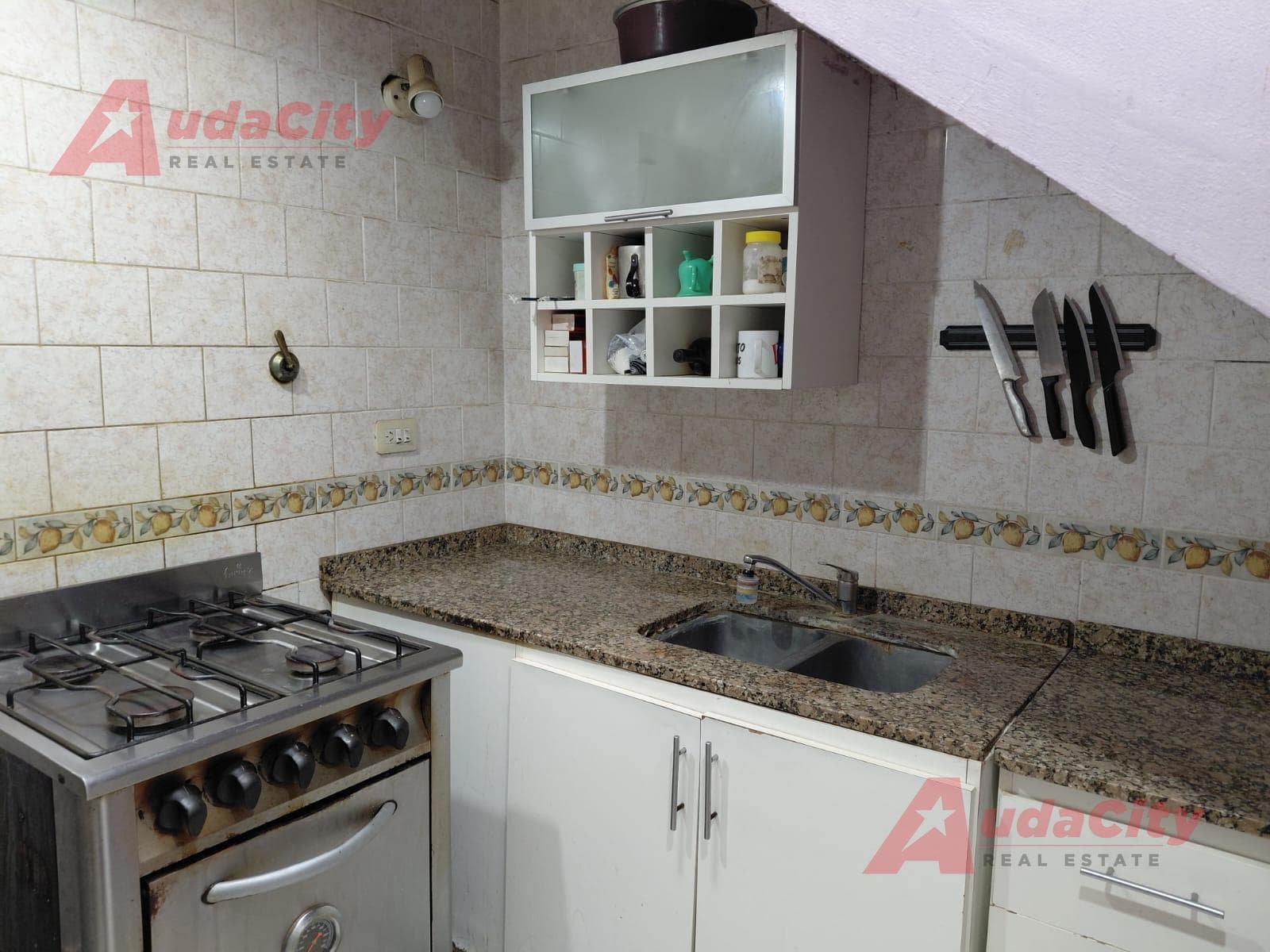FOR SALE: 2-BEDROOM HOUSE-STYLE CONDOMINIUM IN HURLINGHAM