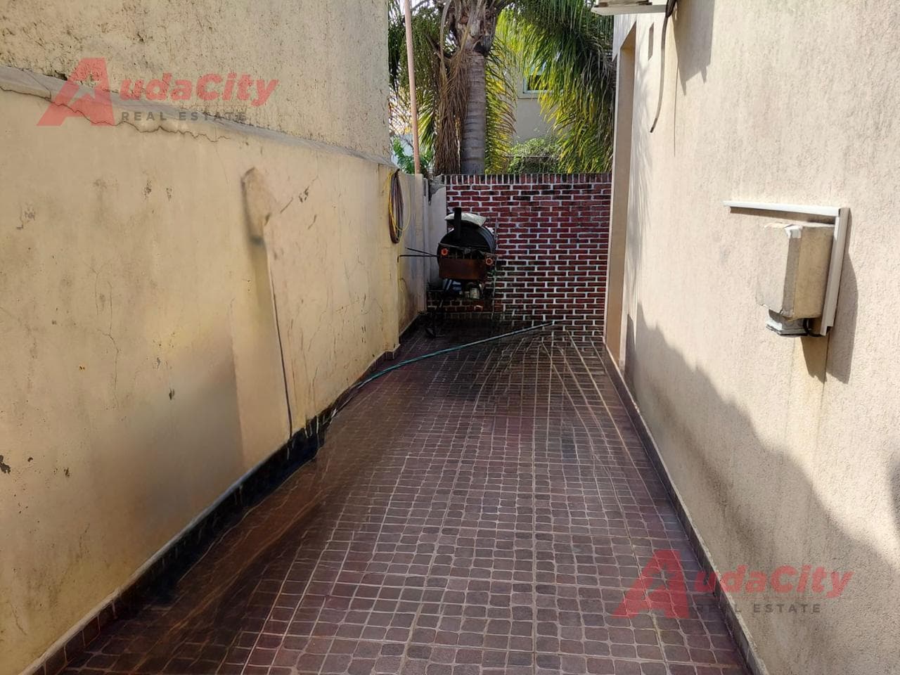 FOR SALE: 2-BEDROOM HOUSE-STYLE CONDOMINIUM IN HURLINGHAM
