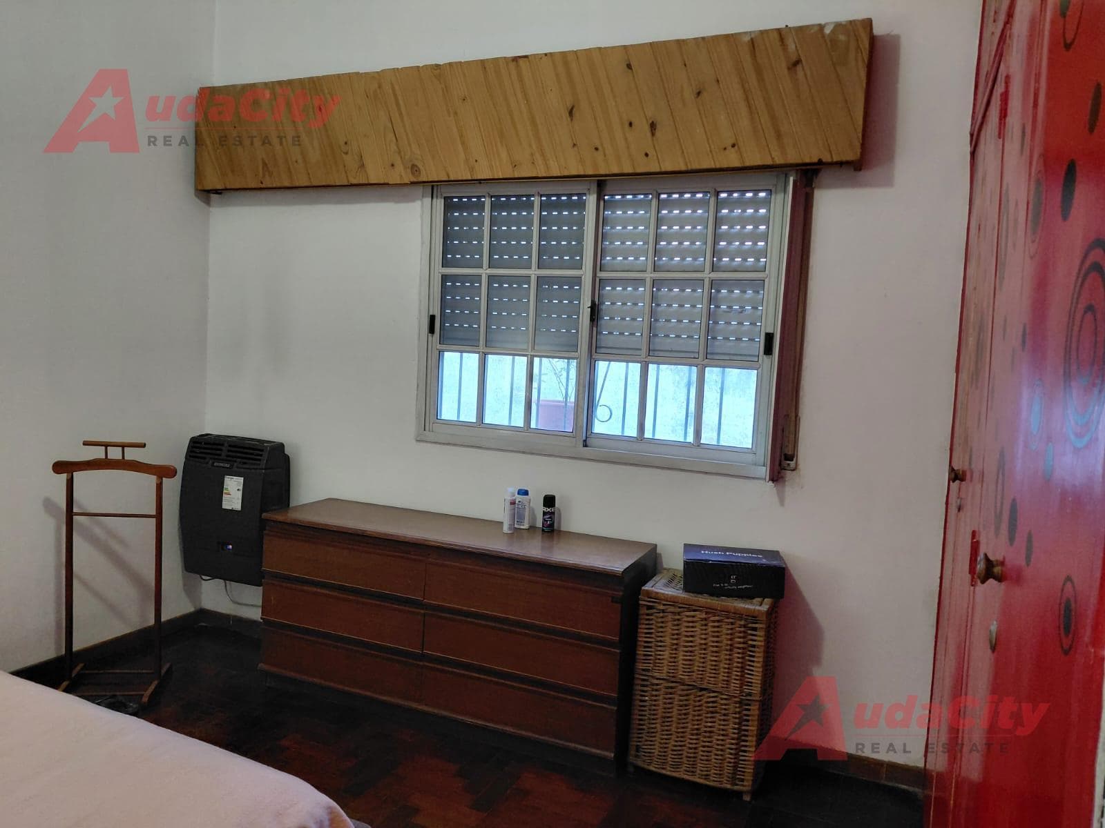 3-ROOM HOUSE FOR SALE WITH GARAGE IN HURLINGHAM