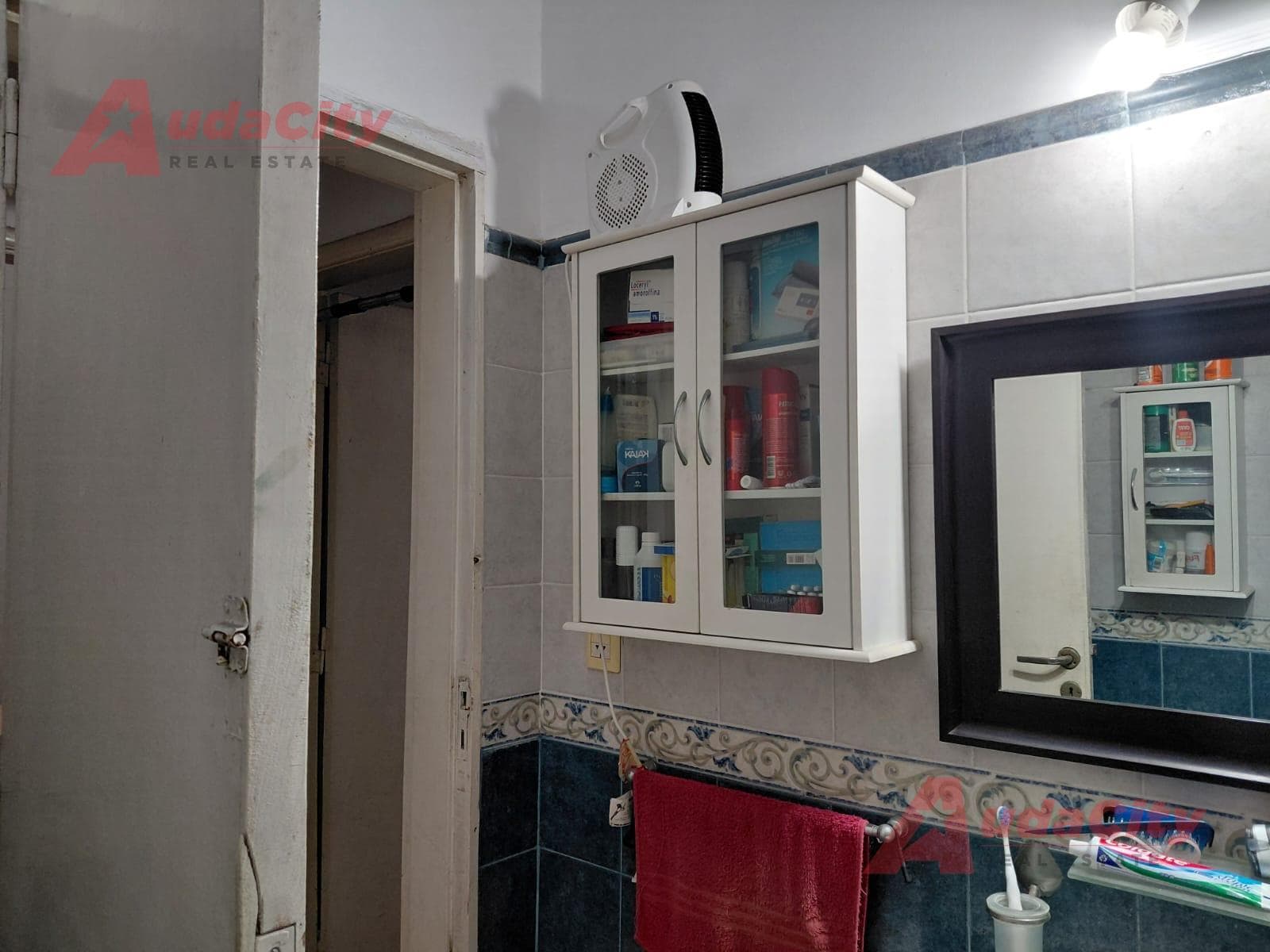 3-ROOM HOUSE FOR SALE WITH GARAGE IN HURLINGHAM