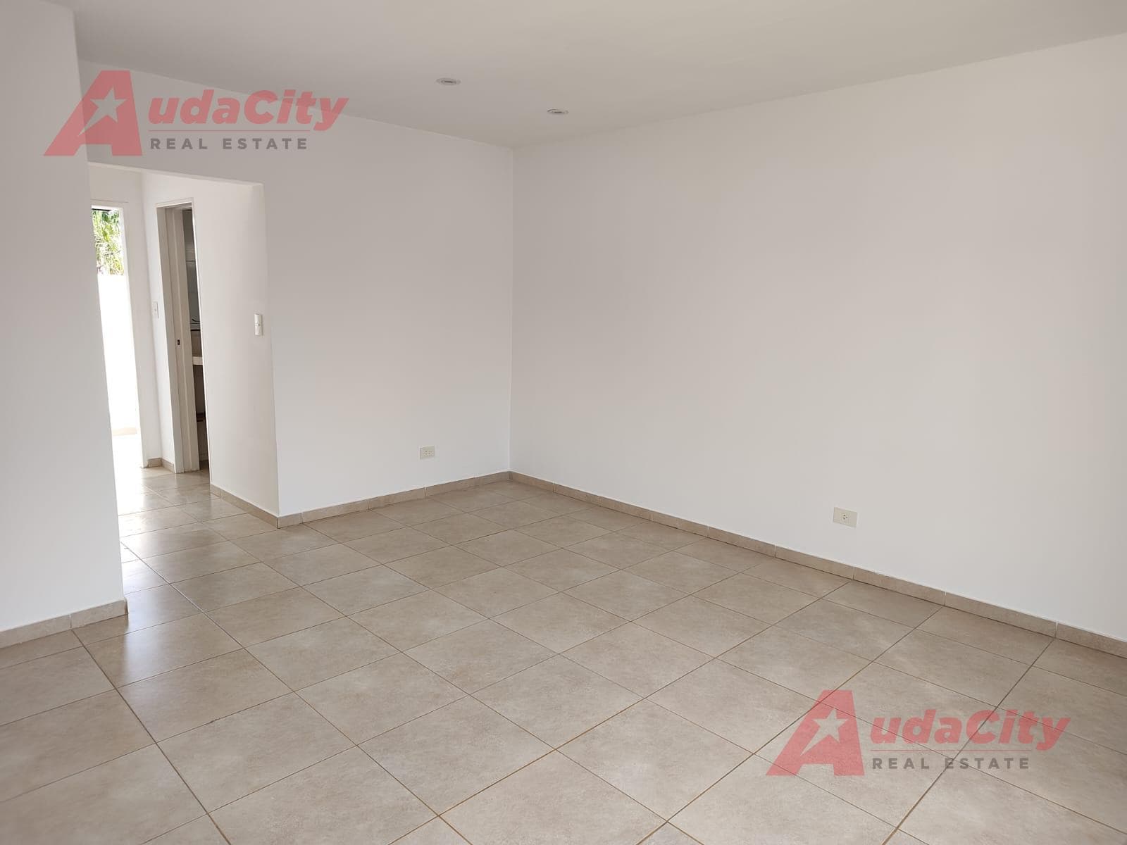 2-Room Apartment with Garage and Garden for Sale in Luján—A Great Opportunity