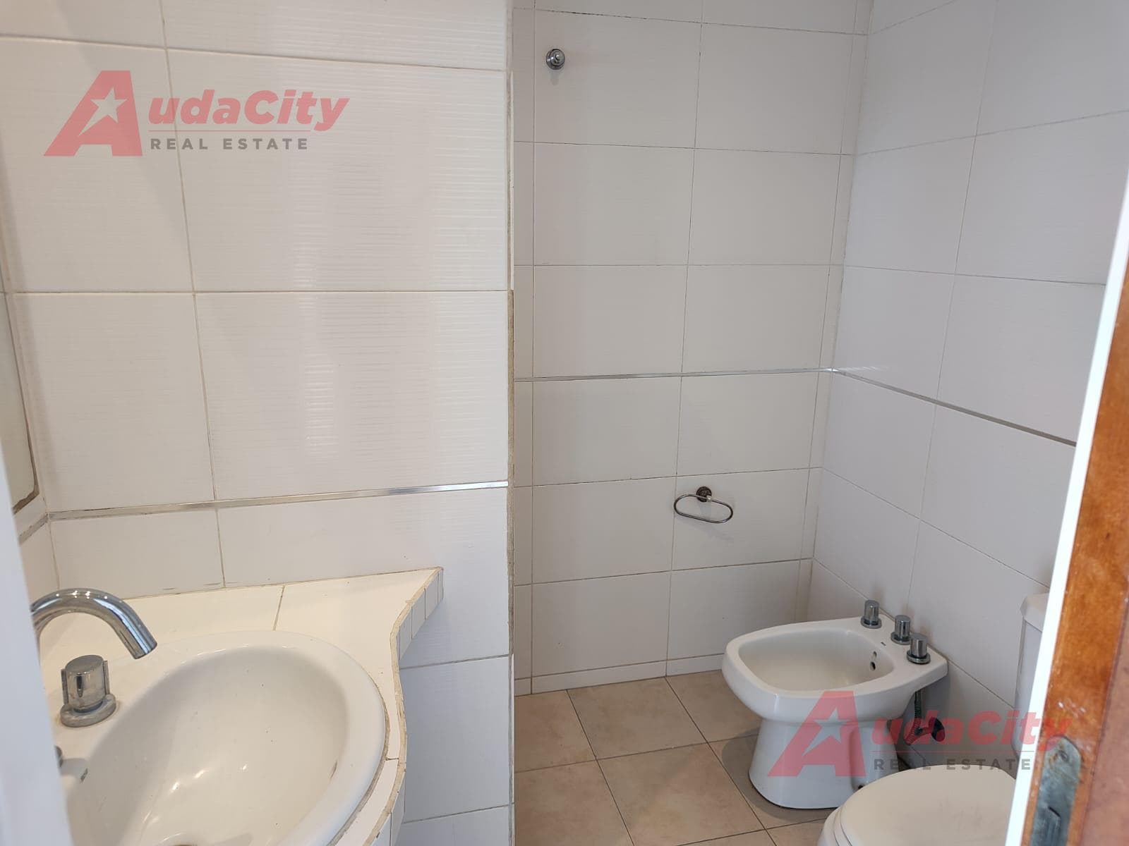 2-Room Apartment with Garage and Garden for Sale in Luján—A Great Opportunity