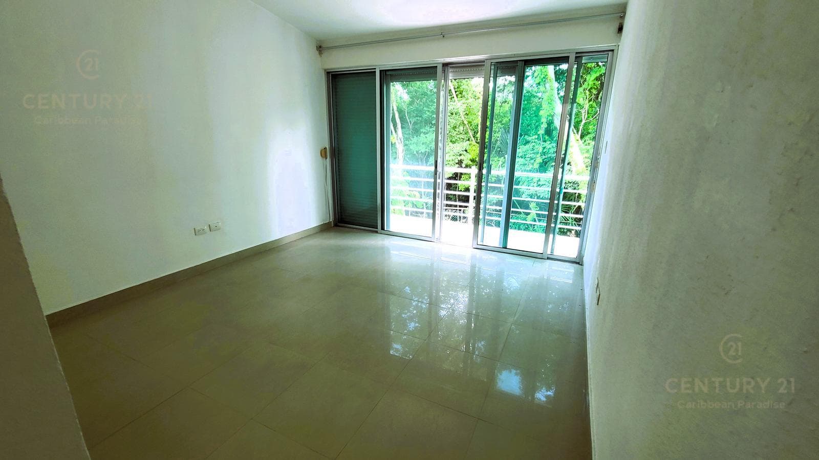Hermosa casa de 3 rec en venta en Rioja Playacar Playa Del Carmen P3380