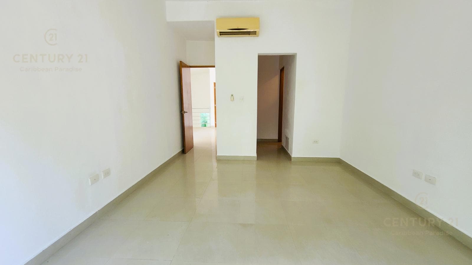 Hermosa casa de 3 rec en venta en Rioja Playacar Playa Del Carmen P3380