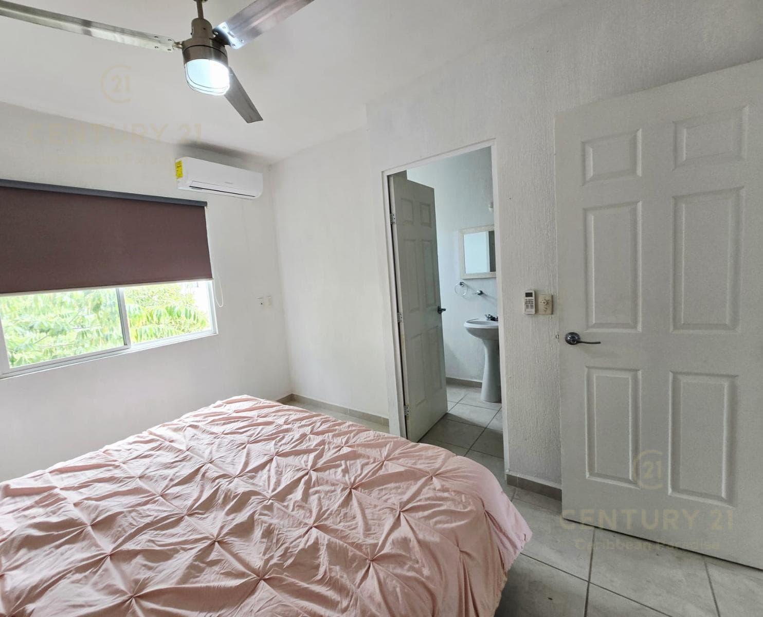 Casa 3 Recamaras en Venta Amueblada en Paseo Los Olivos Playa del Carmen | P3374