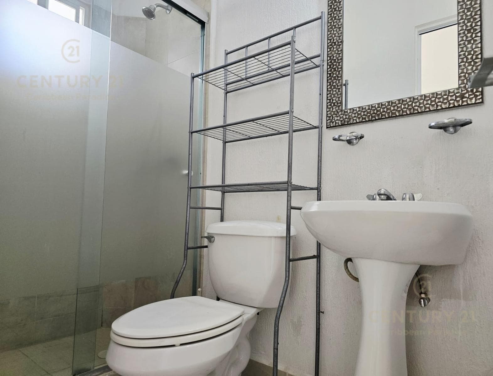 Casa 3 Recamaras en Venta Amueblada en Paseo Los Olivos Playa del Carmen | P3374