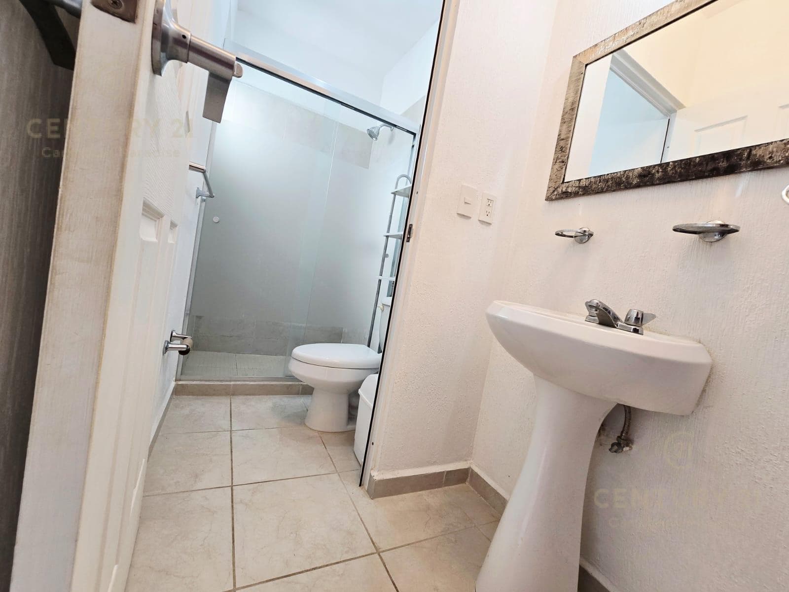 Casa 3 Recamaras en Venta Amueblada en Paseo Los Olivos Playa del Carmen | P3374
