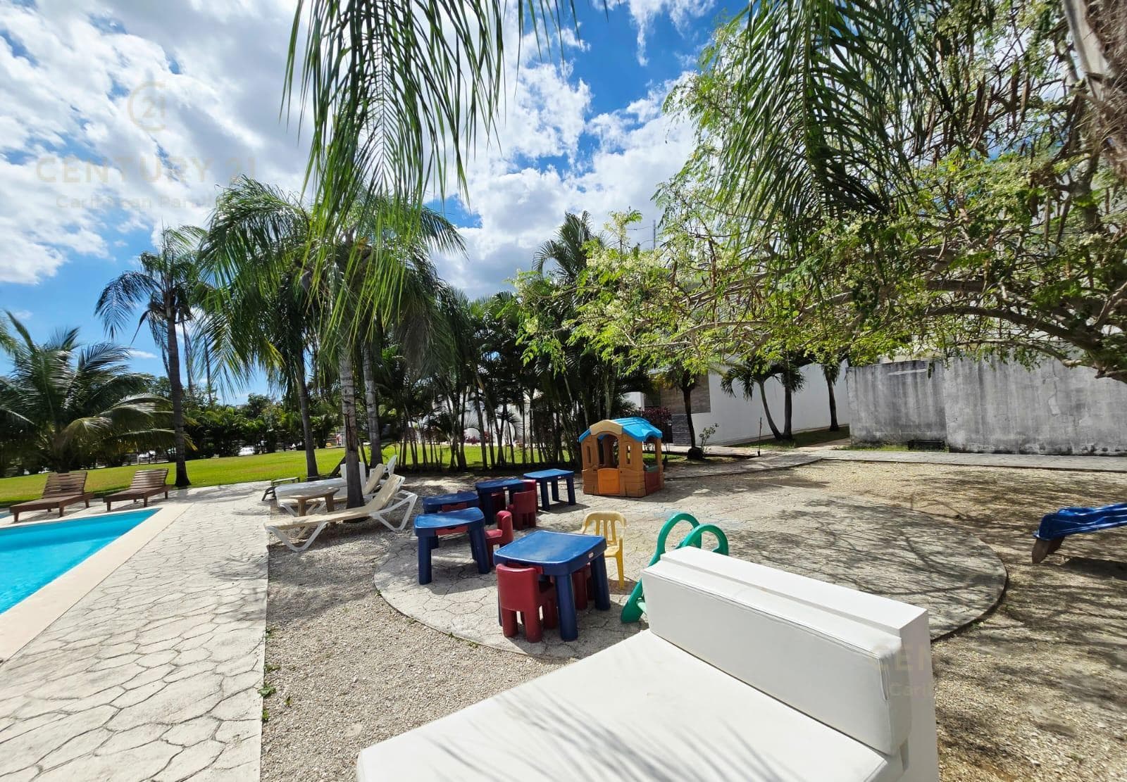 Casa 3 Recamaras en Venta Amueblada en Paseo Los Olivos Playa del Carmen | P3374