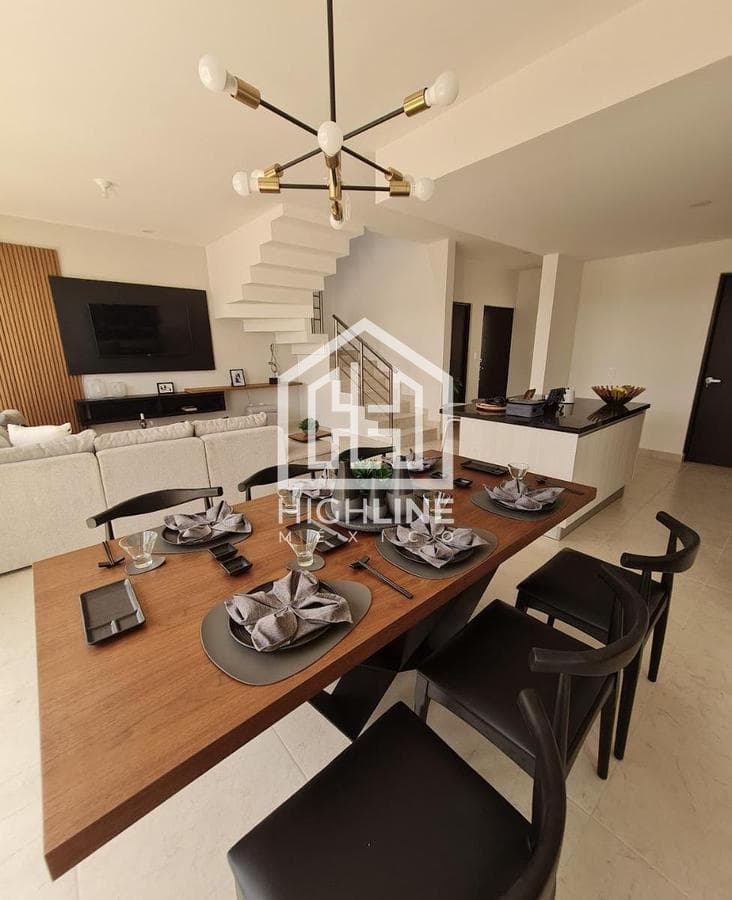 3-BEDROOM HOUSE IN PLAYA DEL CARMEN WITH A CLUBHOUSE