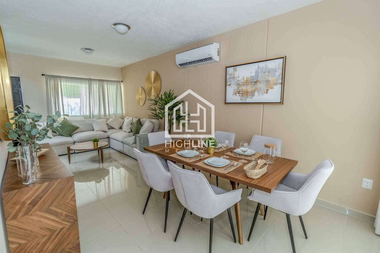 Casa en Venta en Playa del Carmen de 3 habitaciones con Alberca y Gym ideal para Retiro