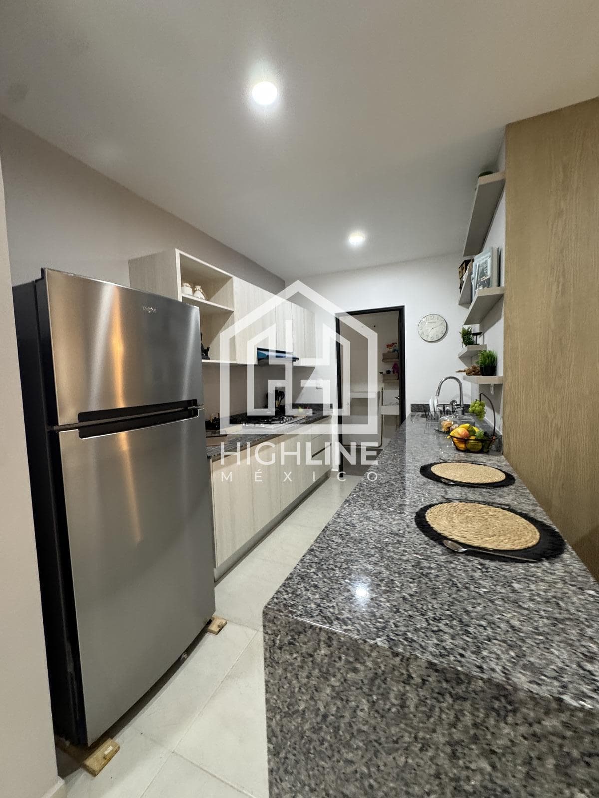 Departamento en Venta en Cancun de 2 habitaciones Apto para Infonavit, alberca y Gym