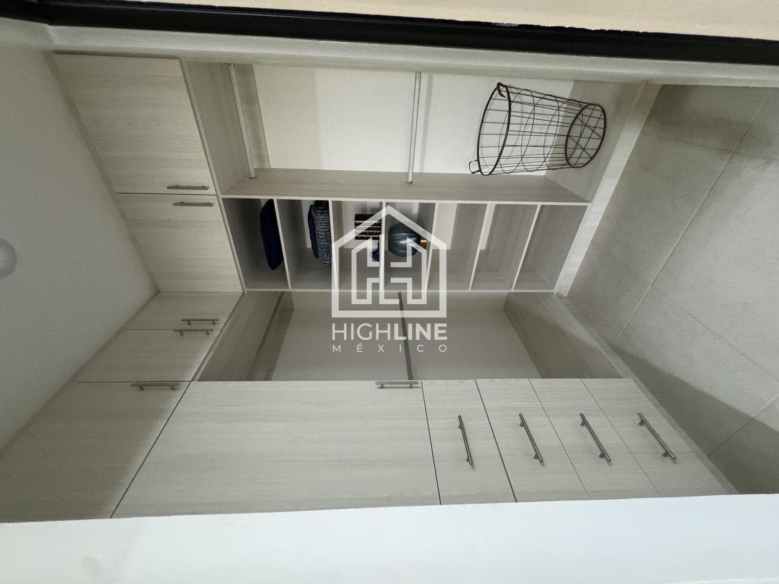 Departamento en Venta en Cancun de 2 habitaciones Apto para Infonavit, alberca y Gym