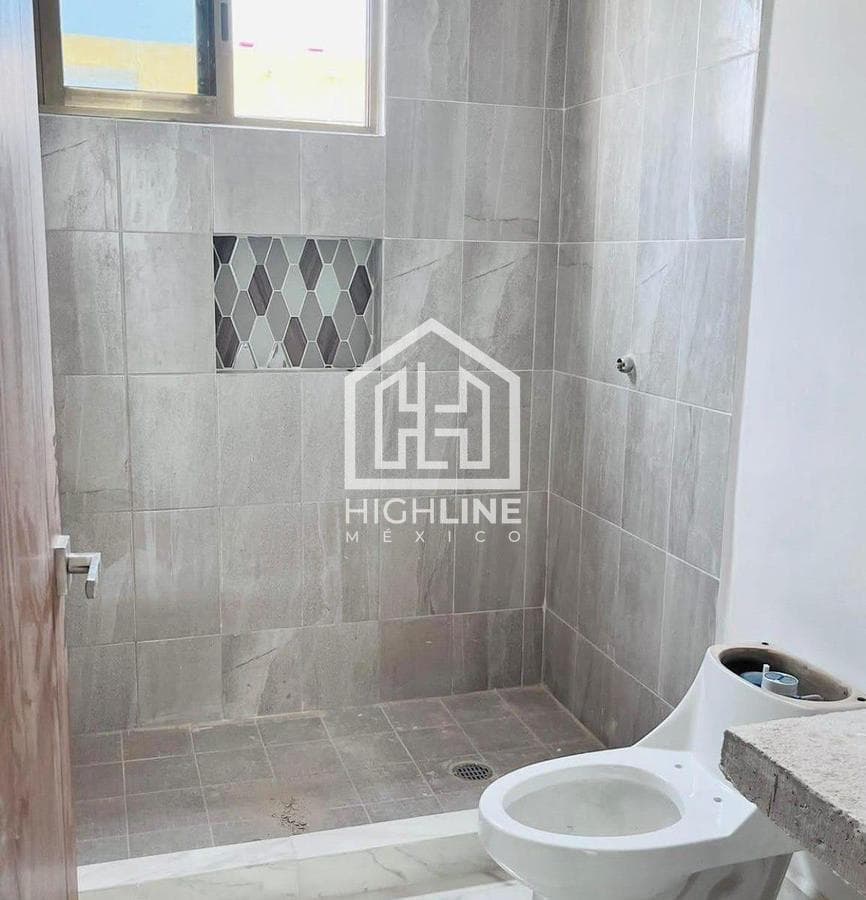CASA EN VENTA EN CANCUN DE 3 HABITACIO9NES CON JACUZZI Y GYM