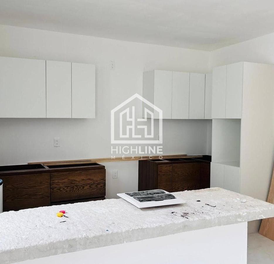 CASA EN VENTA EN CANCUN DE 3 HABITACIO9NES CON JACUZZI Y GYM