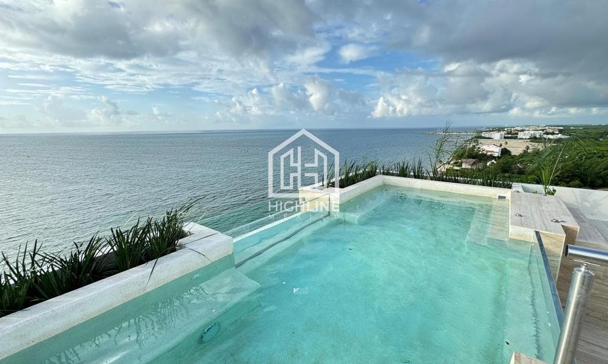 1-BEDROOM APARTMENT / BEACHFRONT / FOR SALE / OCEAN VIEW / PUERTO MORELOS / ROI.