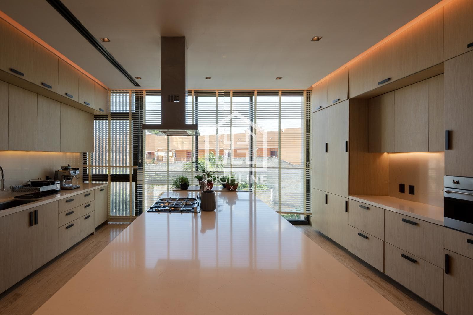 Pent-Garden en venta de 6 habitaciones en Playa del Carmen con vista al mar | Alberca y Beach Club