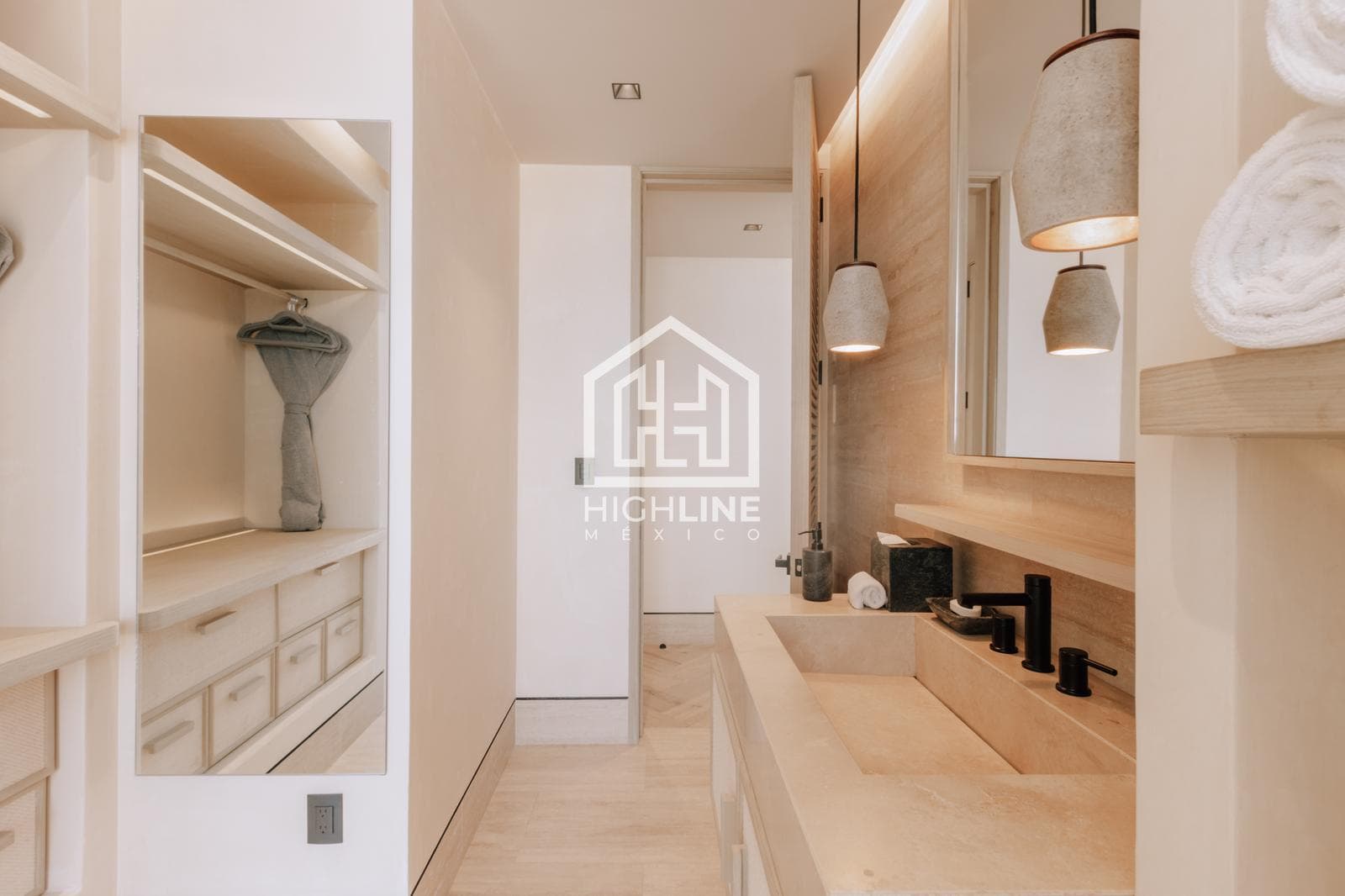 Pent-Garden en venta de 6 habitaciones en Playa del Carmen con vista al mar | Alberca y Beach Club