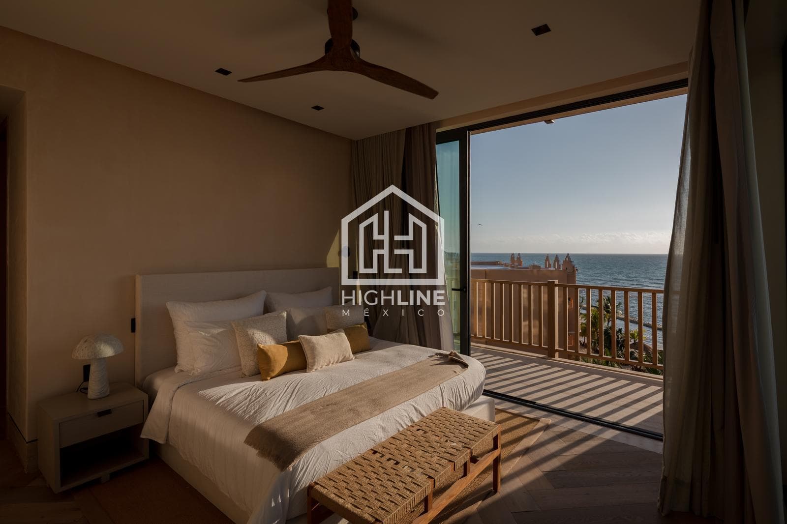 Pent-Garden en venta de 6 habitaciones en Playa del Carmen con vista al mar | Alberca y Beach Club