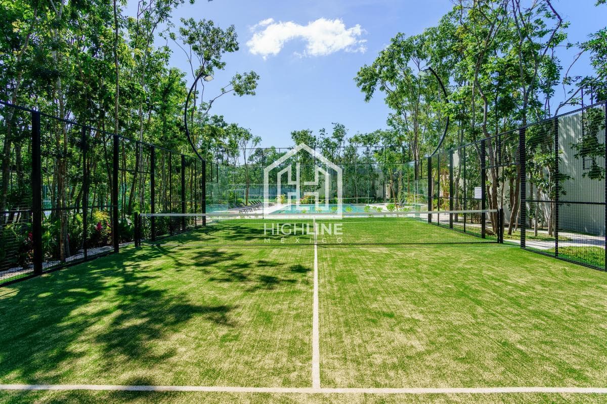 3-BEDROOM HOUSE / CLUBHOUSE, GYM, PADEL COURT / FOR SALE.