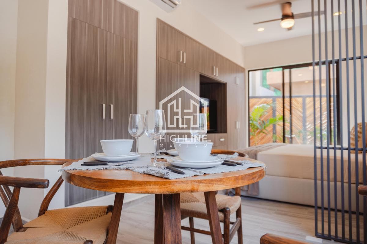 Estudio en venta de entrega inmediata en el centro de Tulum a metros de la playa | Alberca y Gym