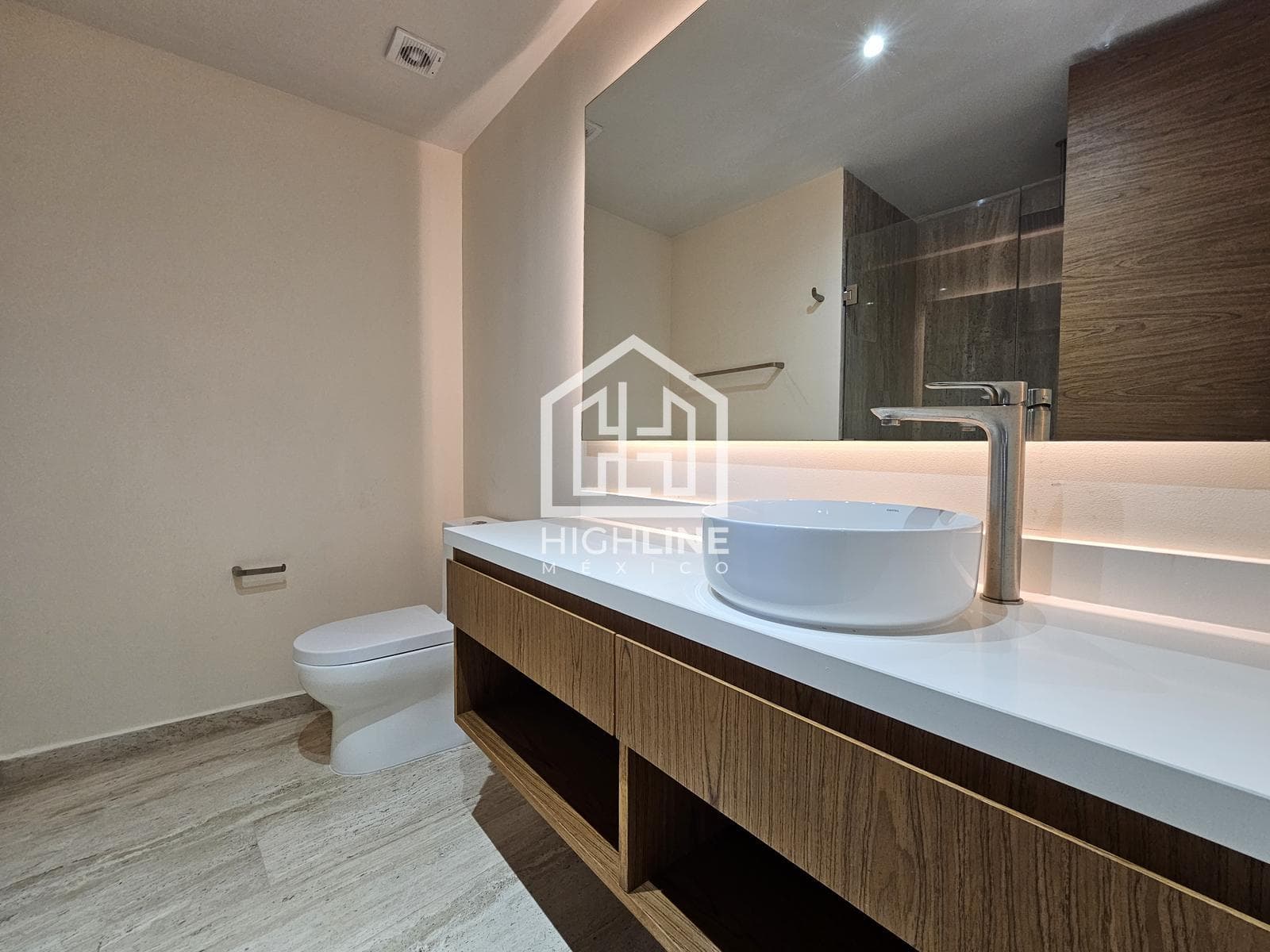 Departamento tipo loft en venta de 1 habitación en Tulum, a pocos metros de la playa | Alberca y gym