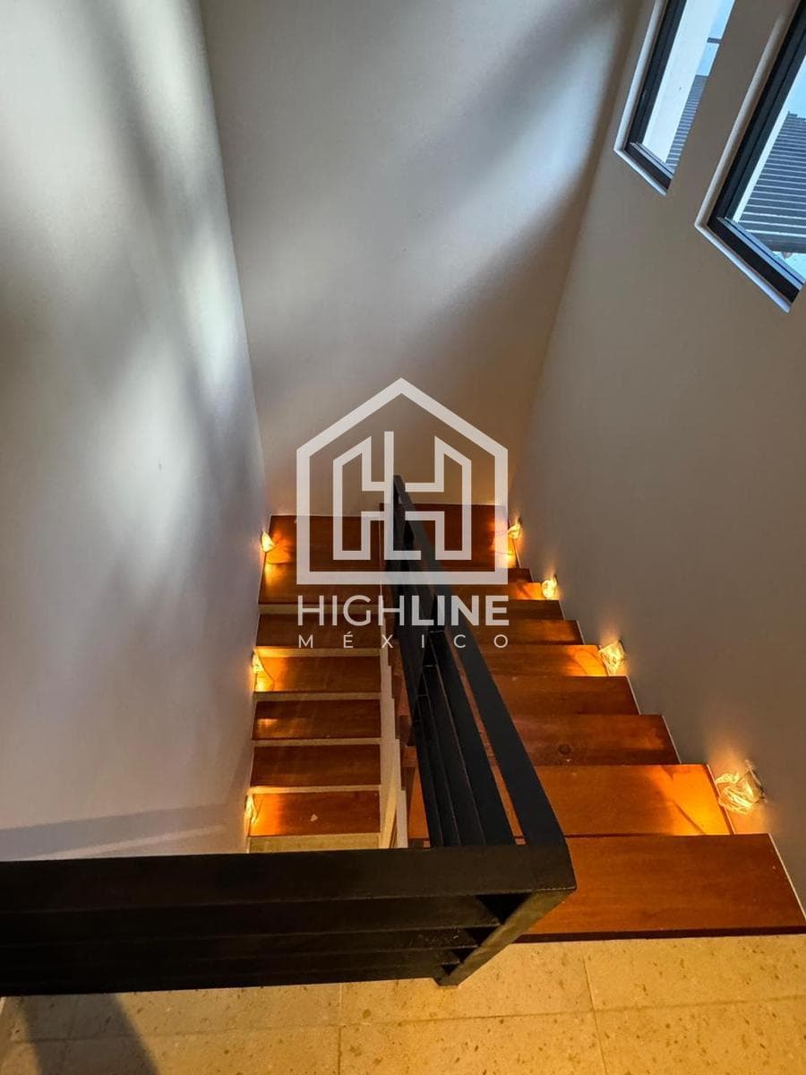 ÚLTIMA CASA EN VENTA!! 3 RECÁMARAS ,TERRAZA Y ALBERCA PRIVADA. PLAYA DEL CARMEN. ENTREGA INMEDIATA.