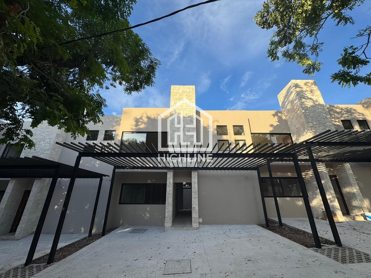LAST HOME FOR SALE!! 3 BEDROOMS, TERRACE, AND PRIVATE POOL. PLAYA DEL CARMEN. READY TO MOVE IN IMMEDIATELY.