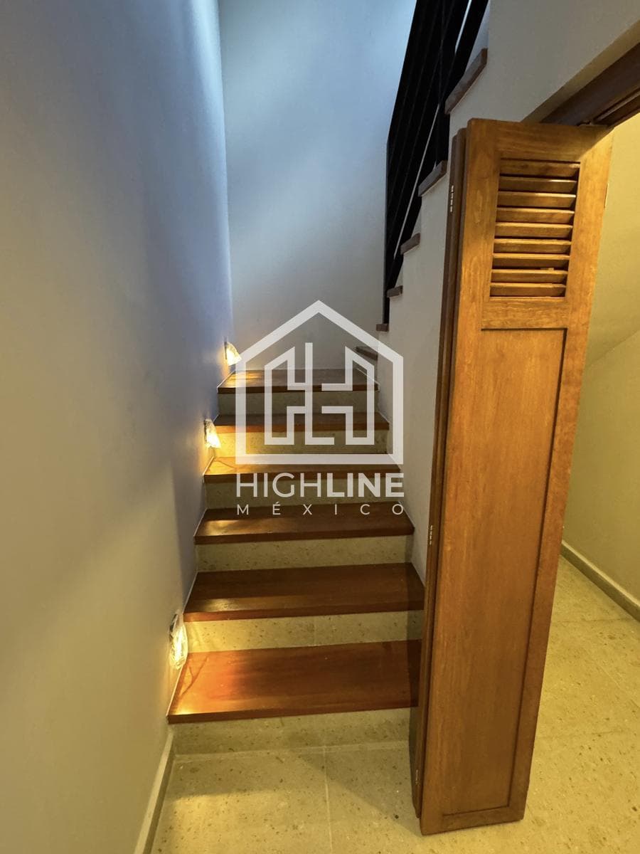 ÚLTIMA CASA EN VENTA!! 3 RECÁMARAS ,TERRAZA Y ALBERCA PRIVADA. PLAYA DEL CARMEN. ENTREGA INMEDIATA.