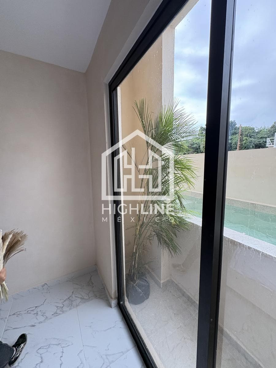 Departamento de 2 recámaras, VENTA, PLUSVALIA, RETORNOS ALTOS. SOBRE AVENIDA 38 AMENIDADES DE LUJO