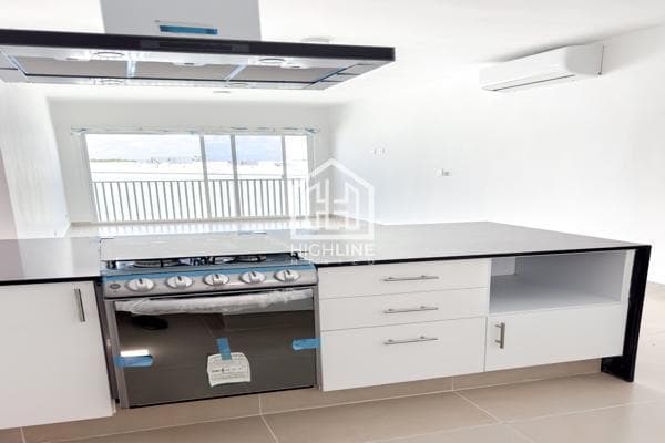 Apartment for Sale with Private Rooftop, Available Immediately!