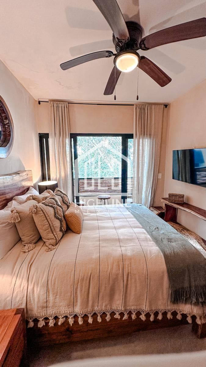 Your Oasis in La Veleta! Beautiful 1-Bedroom Apartment for Sale