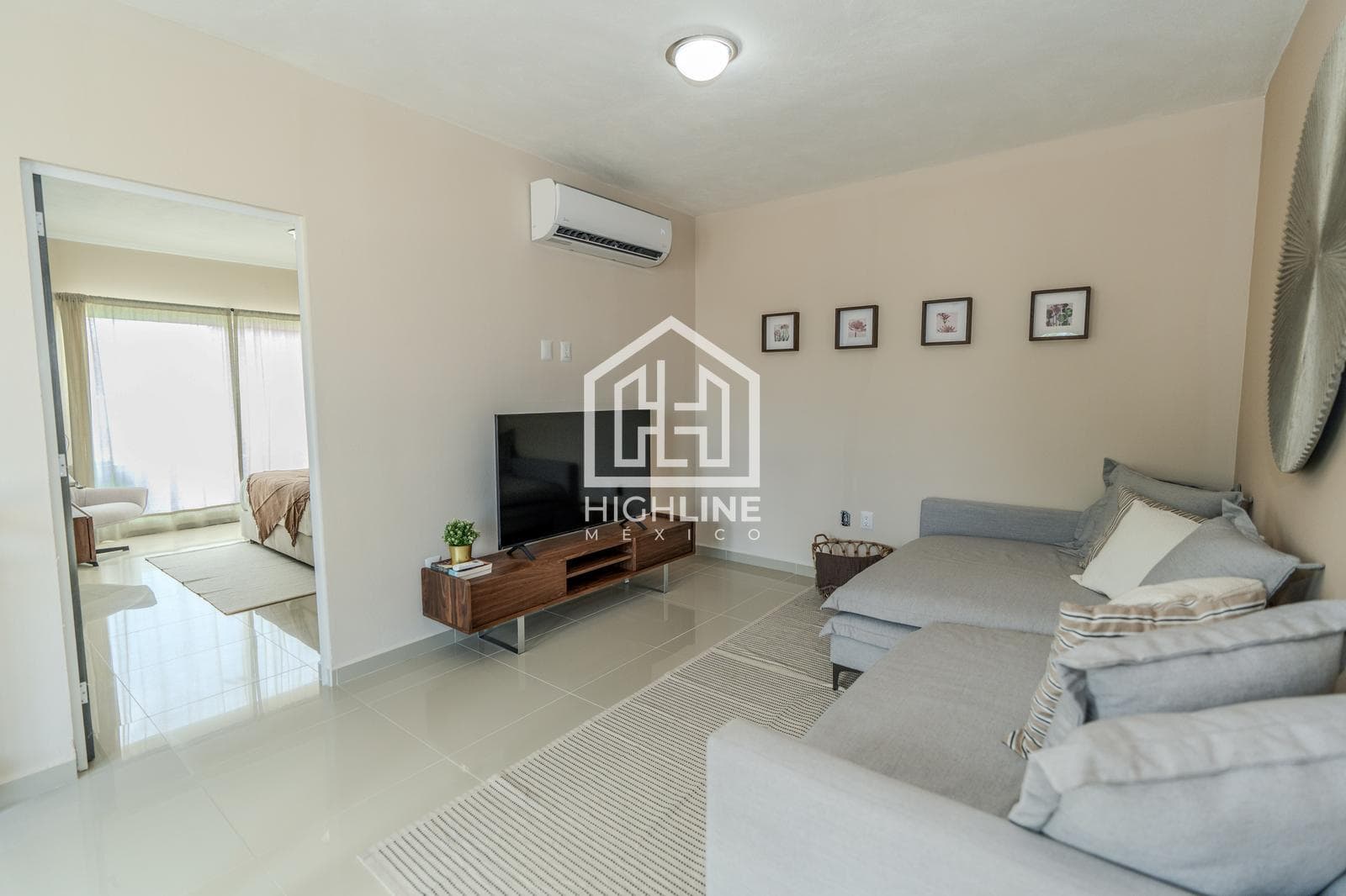 DETACHED HOUSE. 3 BEDROOMS WITH BALCONY AND TERRACE. PLAYA DEL CARMEN. AVAILABLE IMMEDIATELY
