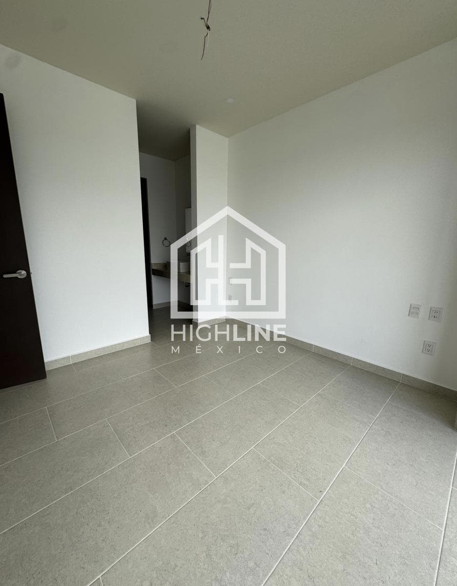 2-Bedroom Condo for Sale in Cancún with a Bowling Alley and Family Areas