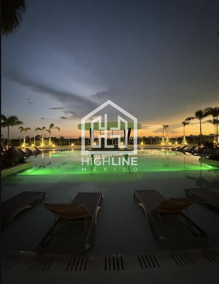 2-Bedroom Condo for Sale in Cancún with a Bowling Alley and Family Areas