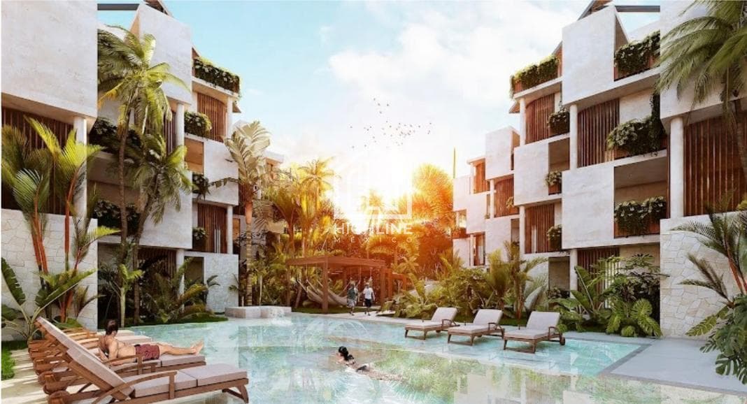 APARTMENT FOR SALE IN PLAYA DEL CARMEN WITH A LOCK-OFF UNIT, 15 MINUTES FROM THE BEACH