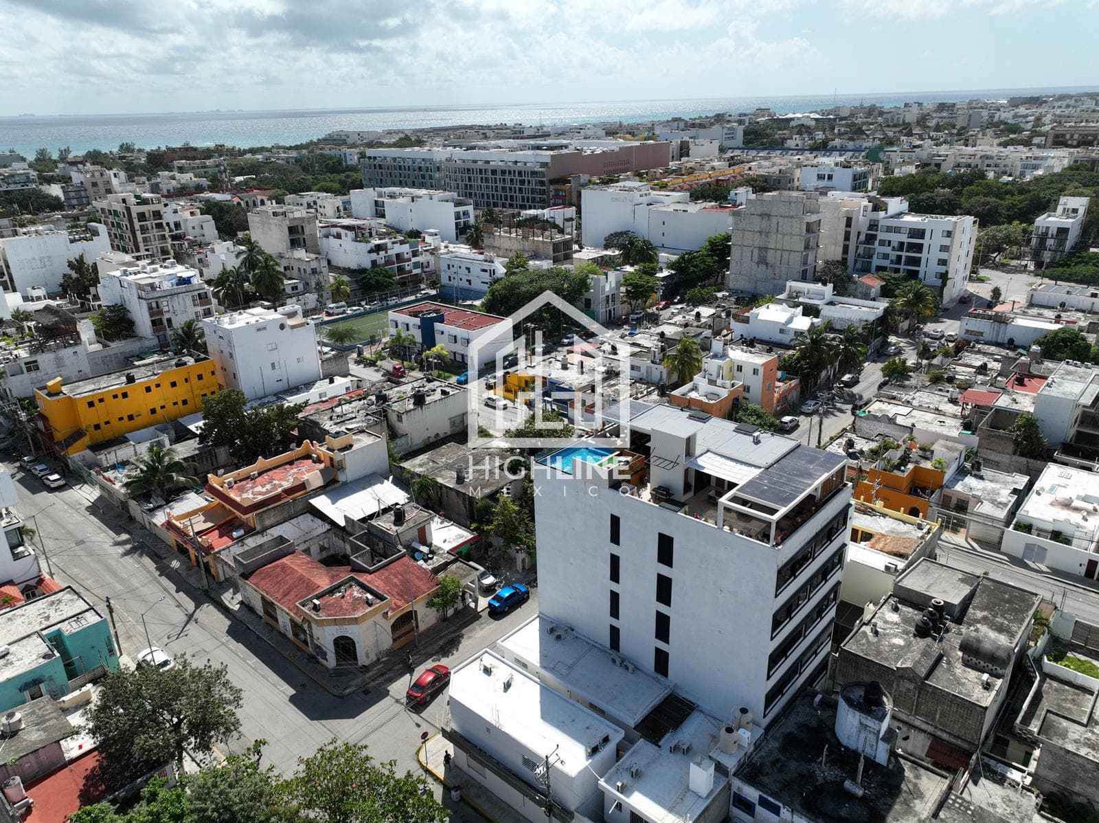 Furnished 1-bedroom apartment in Playa del Carmen, just a few meters from the beach | Pool and coworking space