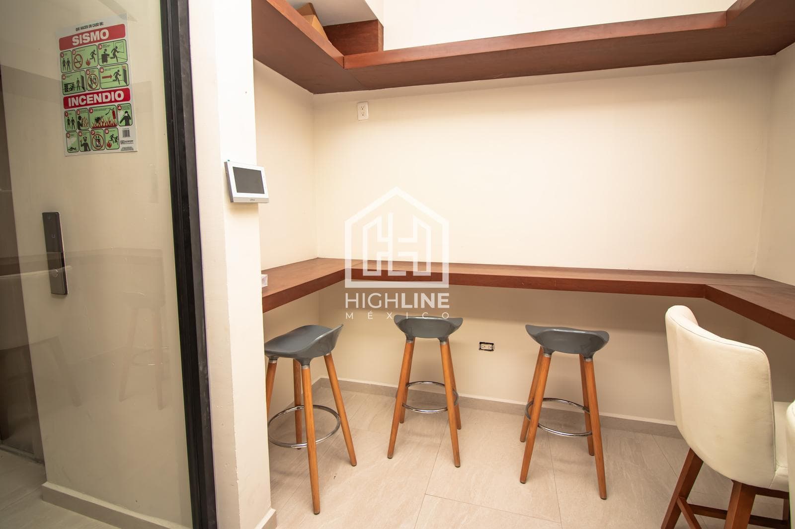 Furnished 1-bedroom apartment in Playa del Carmen, just a few meters from the beach | Pool and coworking space