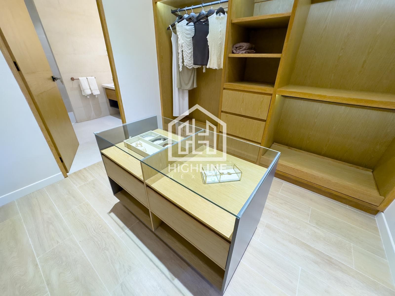 Apartment for SALE in Playa del Carmen, 2 bedrooms, exclusive neighborhood, with a pool