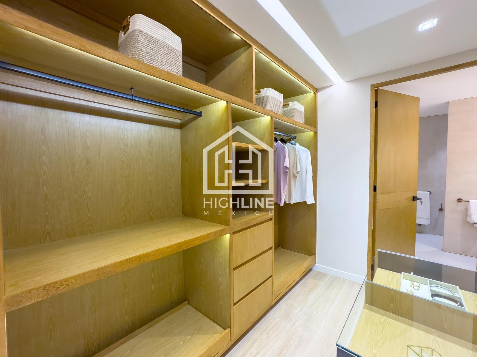 Apartment for SALE in Playa del Carmen, 2 bedrooms, exclusive neighborhood, with a pool