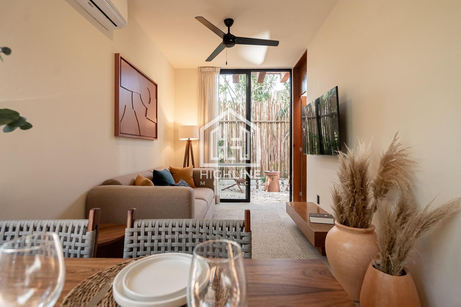 HOUSE LOCATED IN TULUM, 5 MINUTES FROM THE BEACH