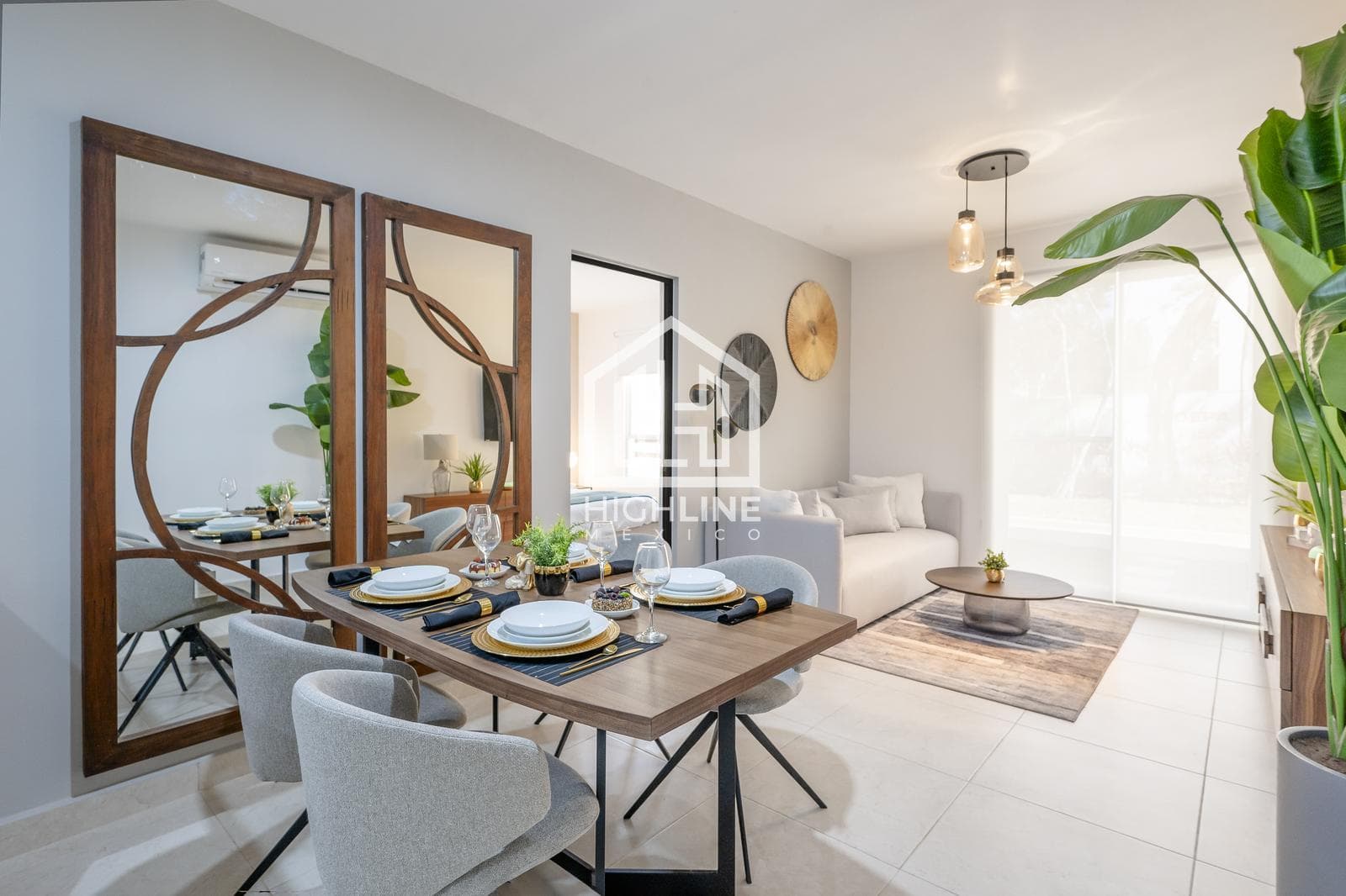 APARTMENT FOR SALE IN PLAYA DEL CARMEN: 2 BEDROOMS, POOL, GREAT OPPORTUNITY