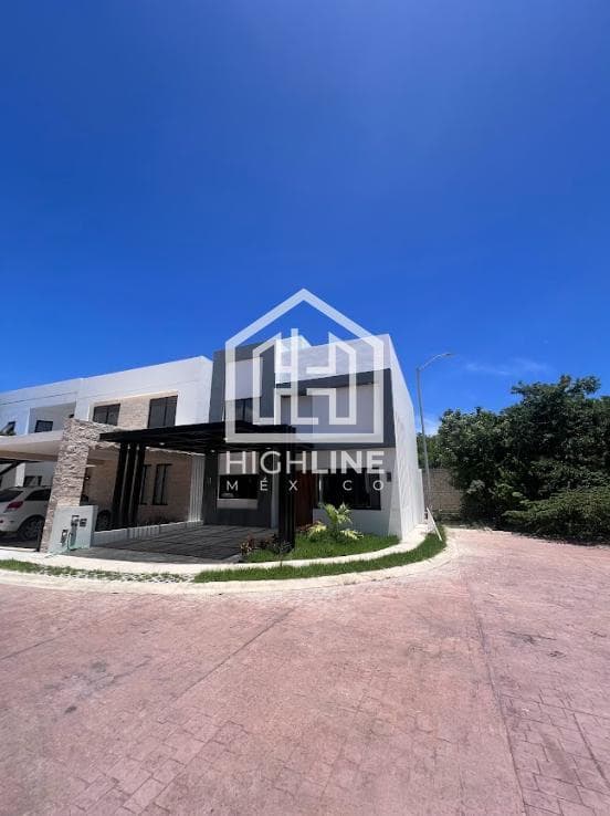 HOUSE FOR SALE IN CANCUN, RESIDENCIAL RIO—3 BEDROOMS