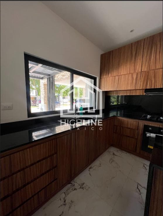 HOUSE FOR SALE IN CANCUN, RESIDENCIAL RIO—3 BEDROOMS