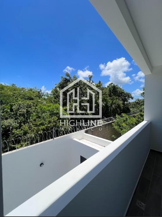 HOUSE FOR SALE IN CANCUN, RESIDENCIAL RIO—3 BEDROOMS